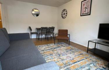 St Denys 2 bedroom flat, Convenient location next to station, Great for contractors - Foto 2