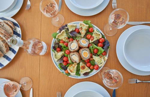 Port Side - Boutique Home with Outstanding River Views - Foto 6