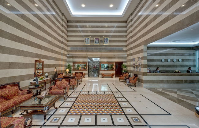 Marina Hotel Apartments - Photo 2