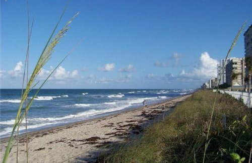 Stylish 2 bedroom home Steps from private beach - Foto 27