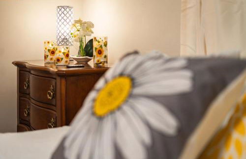 Leaf Peeper's - HUGE deck, pizza oven, Pac-man! - Photo 45