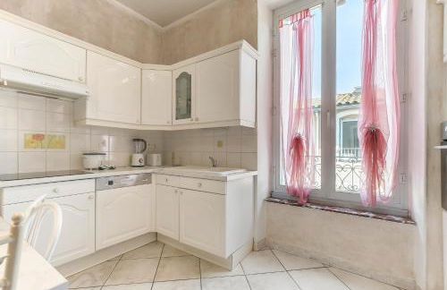 Les Bellevue Cité "3 Apartments, 1 with Garden & Private Parking, Aircon, WiFi, Free Public Car Park, 1 km from Cité" - Foto 6