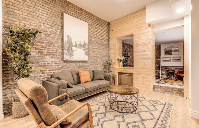 Bohemian Vieux Quebec Two Bedroom - Photo 13