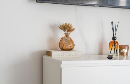 Luxury Penthouse Wembley Stadium Sleeps 10 and Parking - Foto 34