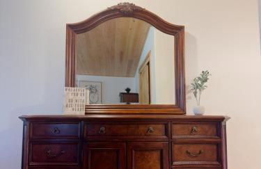 The Carriage House Walk to River Lake In Town - Foto 34