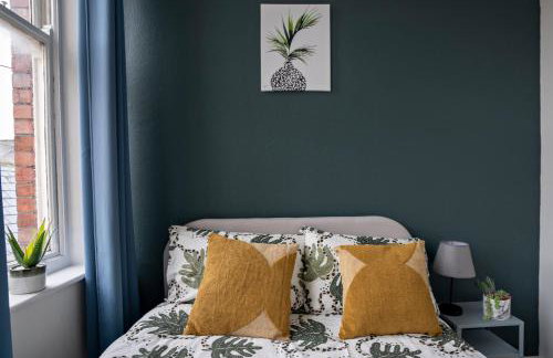 2 Bed-Town Centre-Free Parking - by Holiday Homes - Foto 6