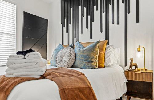 The Luxe Hot Tub Playground 12 Min to Horse Park - Foto 26