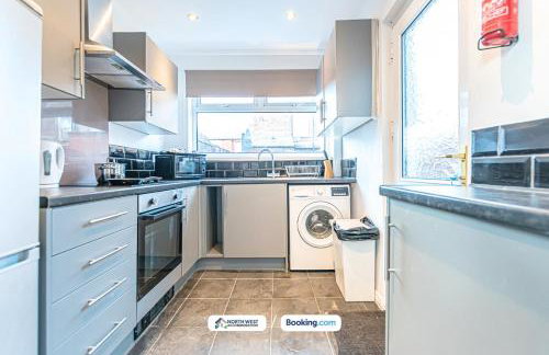 Spacious 3-Bedroom House in Manchester with Free Parking - Foto 7