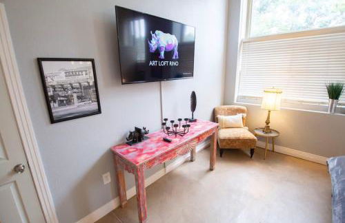 Trendy Modern Loft in Rino Art District - Photo 30