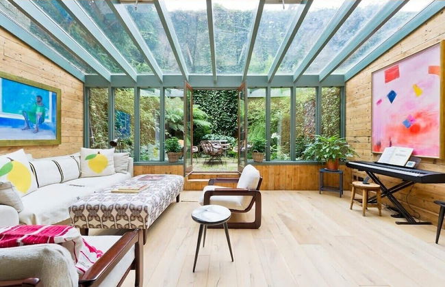 Gorgeous & Grand 5 Bed House, Holland Park - Photo 2