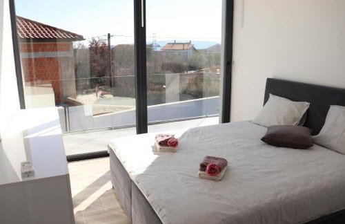 KRK, VILLA SOTTOVENTO WITH POOL, 8p - Foto 27