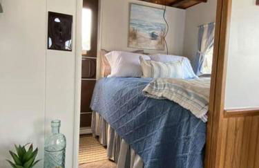 Driftwood Cozy Houseboat on the Water for 2 - Foto 8