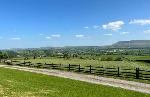Superb Ribble Valley location hot tub sleeps 8 - Foto 15