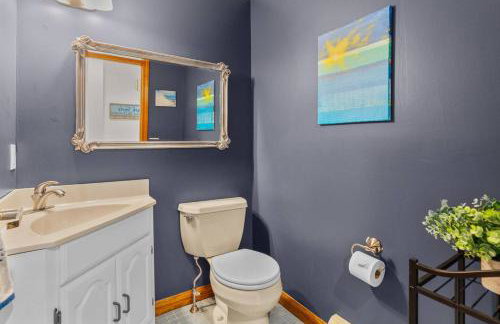 Lovely House 5 Min to Beach with Deck Grill and Garage - Foto 26