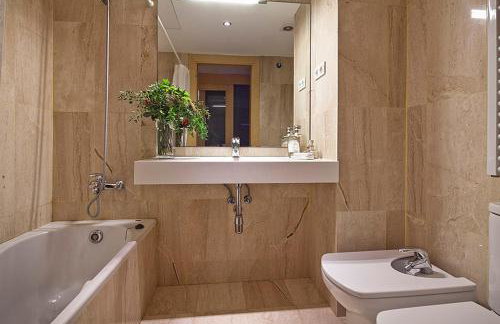 Apartment Barcelona Rentals - Sarria Apartments Near Center - Photo 7