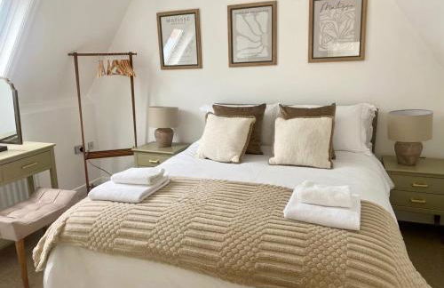 Central Tenby 3 Bed Apt Sleeps 6 to 8 Dog Friendly - Foto 9