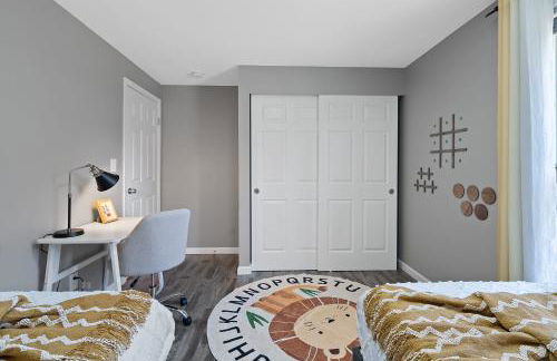 Chic Kirkland Home Overlooking Windsor Vista Park - Photo 22