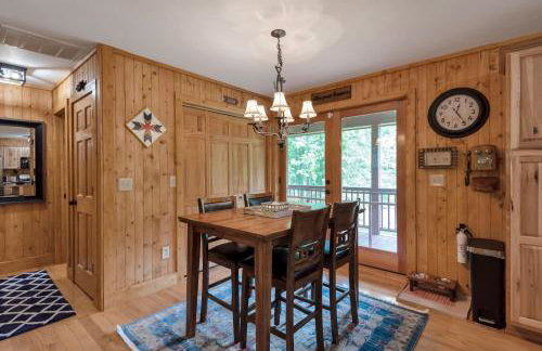 30 Mins to Boone, Fire Pit, Hot Tub, 3 porches, Dogs OK - Photo 8