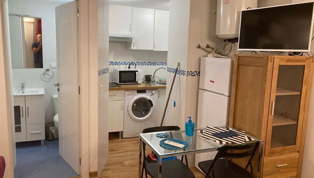 Malagueña Salerosa "Apartamento - estudio con terraza" En casa típica de 1 a 4 dormitorios - Photo 2, Primary image