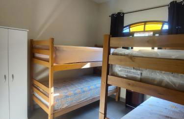 Casa piscina com ozônio churrasqueira perto da praia - Foto 8