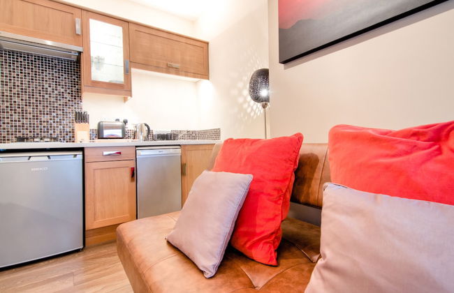 SHQ Apartments - Photo 57