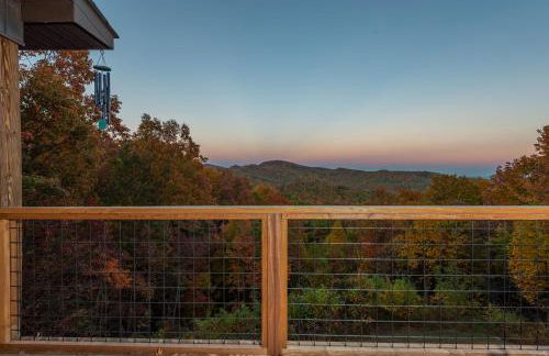 New Luxury 4 bedroom Mountain View Home w/hot tub! - Foto 30