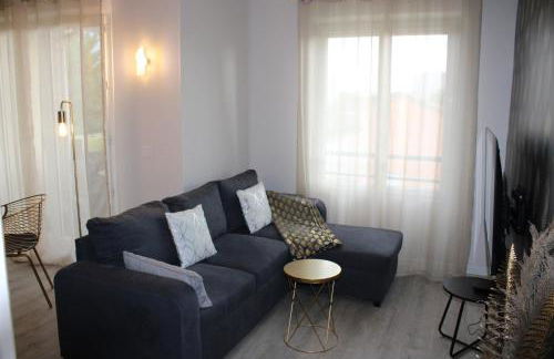 Arty Appart - Eurexpo - Parking box privé - Balcon - Sauna en option - Foto 8