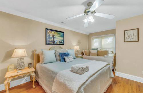 Lake Therapy - Gazebo On The Lake, Easy Walk To The Water! - Foto 2