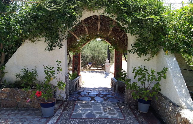 Spaceful Apartment With Veranda 'n Garden - Foto 13