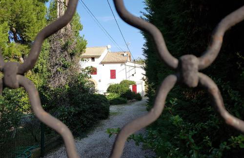 Le Guiguet - Mas provençal avec piscine pour 10 - Foto 23