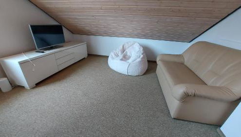 Schönes wohnen im Grünen - Foto 3