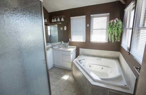 Ocean Front, Wi-Fi, Atlantic Views, 10 Beach Badges And Chairs, Outdoor Shower, Jacuzzi-Jet Tub, Decks Ping Pong Table, Private Yard,ship Bottom, - Foto 16