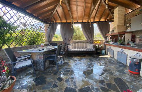 A wooden house in Kardamyla - Foto 38