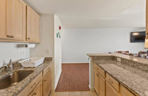 Bayfront Boardwalk Condo w Sunrise Views - Foto 9