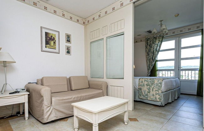 Confortáveis Studios no IL Campanario Resort ILCJR - Photo 30