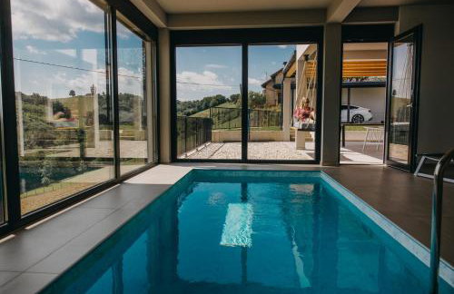 Novak Home - Luxury villa with indoor pool & sauna - Photo 16