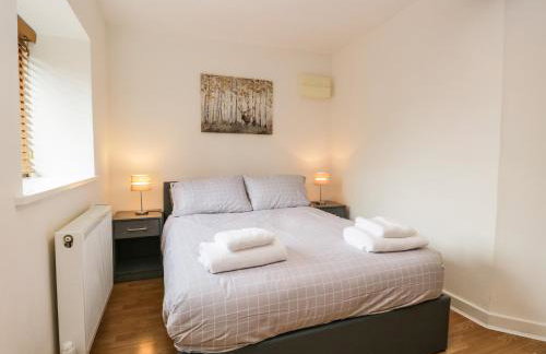 Coach House - Photo 19