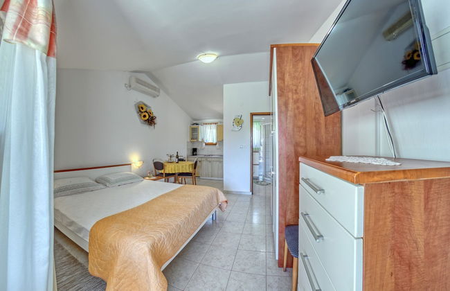 Apartment 1644 - Photo 14