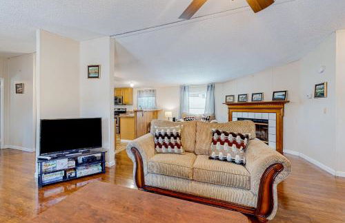 Riverfront Stay Sleeps 6 Deck Firepit Water View - Foto 6