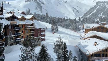 Arc 1950, ambiance chalet luxe 5/7pers dans résidence 5* skis aux pieds avec SPA - Photo 5