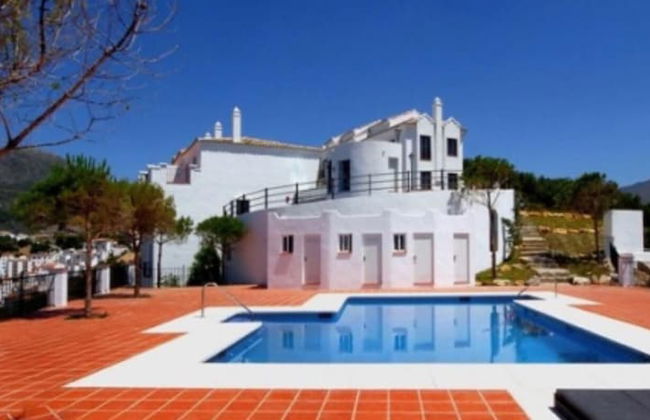 Stylish House, Patio, Pool, Mountains, Stunning White Village, sea 20 Mins Away - Photo 19