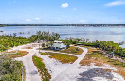 Canal-Front Oasis in Terra Ceia Pool, Patio, Dock - Foto 35