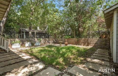 Sizable Screened in Porch w Luxury Kitchen and Bath - Foto 29