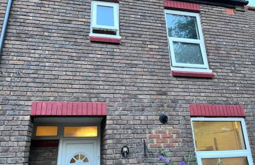 Abbey Wood Serviced Apartment 3BRH Free Wi-Fi Parking Tea and Coffee - Photo 13