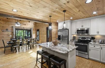 Waterfront 1-acre Private Dock, Hot Tub, Firepit Bankhead Lodge by Avantstay - Foto 30