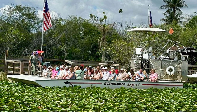 Aéroglisseur dans les Everglades