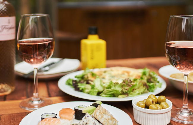 Swifts Return in Lower Ashton - Foto 11