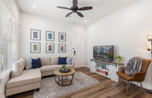 Modern Magnolia Cottage Pool and Gym Access - Foto 33