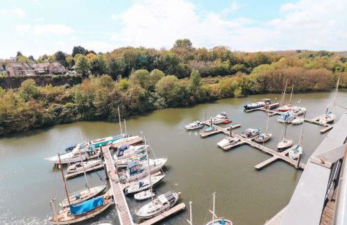 Bay View Apartment, by Solace Stays - Photo 4