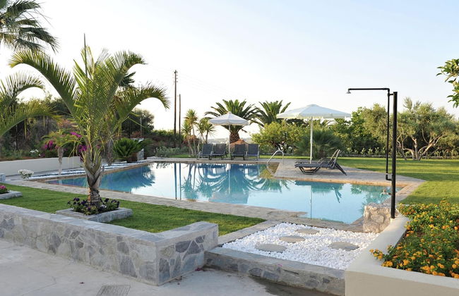 Villa With Private Pool, BBQ Area - Photo 29